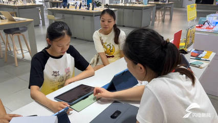 准大学生开启购物季，数码产品消费热潮涌动