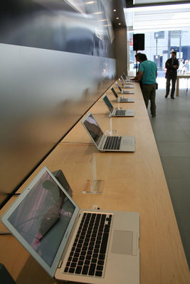 苹果波士顿专卖店盛大开业，成为美国最大零售空间